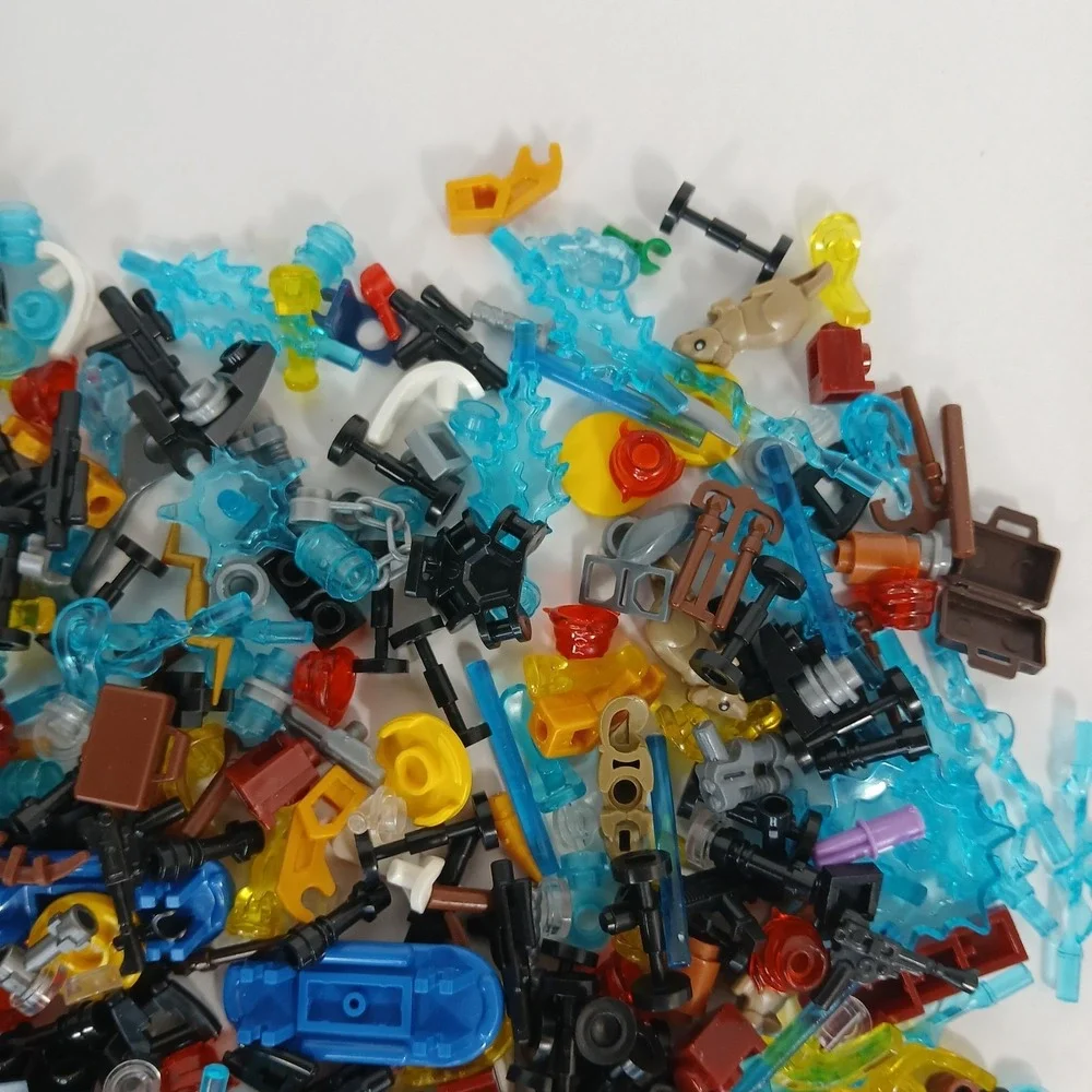 Lot Of Assorted Lego Special Pieces Weapons Wands Blue Power Rats Chains 7 Oz